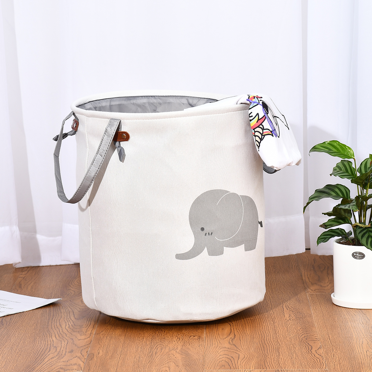 Washing Dirty Clothes Laundry  - Baby Products Hamper recension och pris